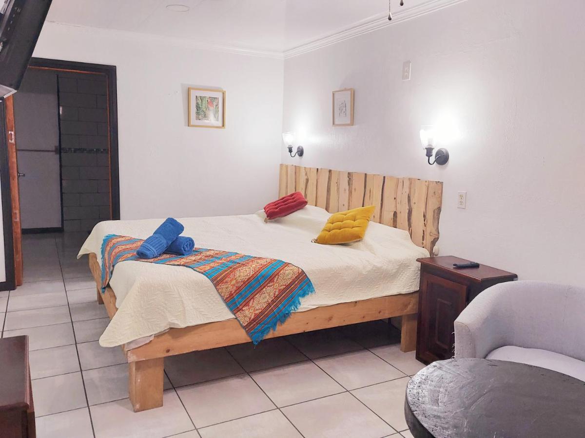 Loma Tranquila Aparthotel Pilas Exterior photo