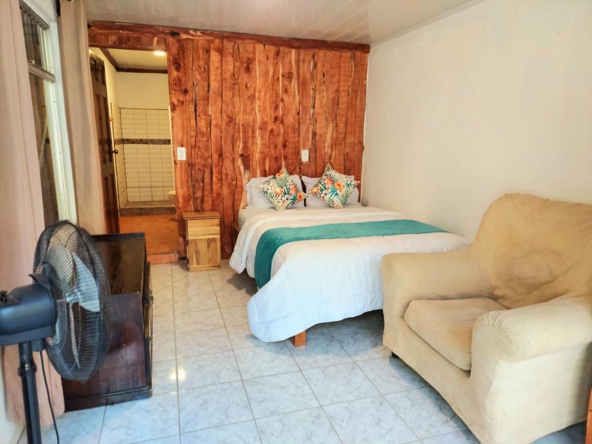 Loma Tranquila Aparthotel Pilas Exterior photo